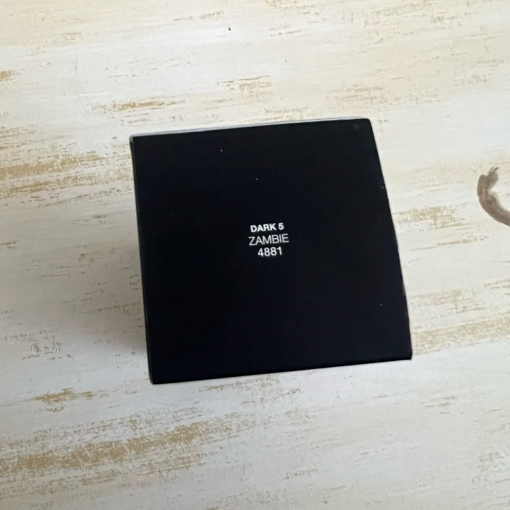NARS sheer glow foundation ZAMBIE DARK 5 BRAND NEW WITH THE BOX